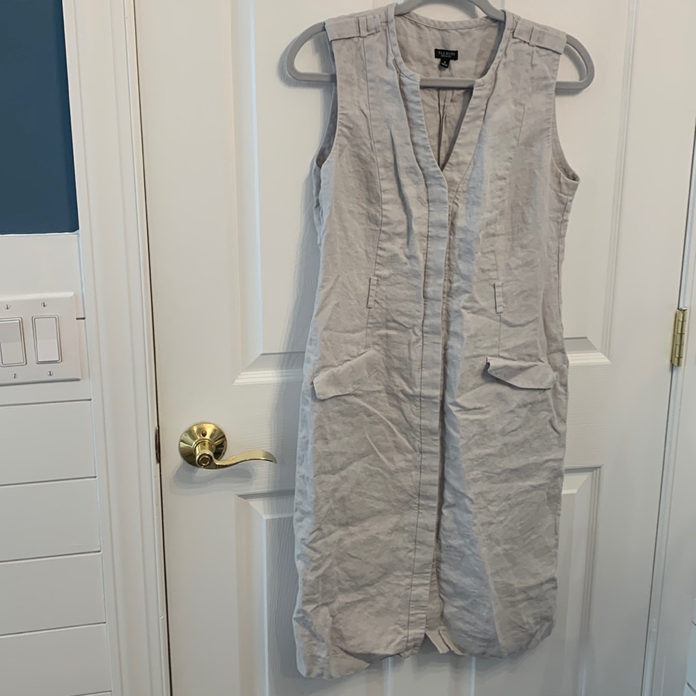 Sleeveless Linen-Blend Shift Dress in Light Gray